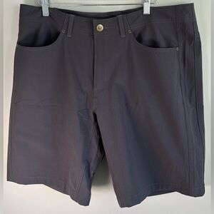 Sherpa Adventure Gear Men’s Gray Shorts Stretch Pockets Hiking Cargo Size 38 EUC